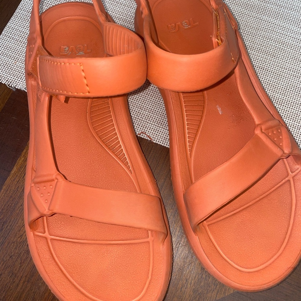 Teva Sandals Orange Women’s 11 / Men’s 9 Adjustable Comfort Sport - Picture 2 of 4